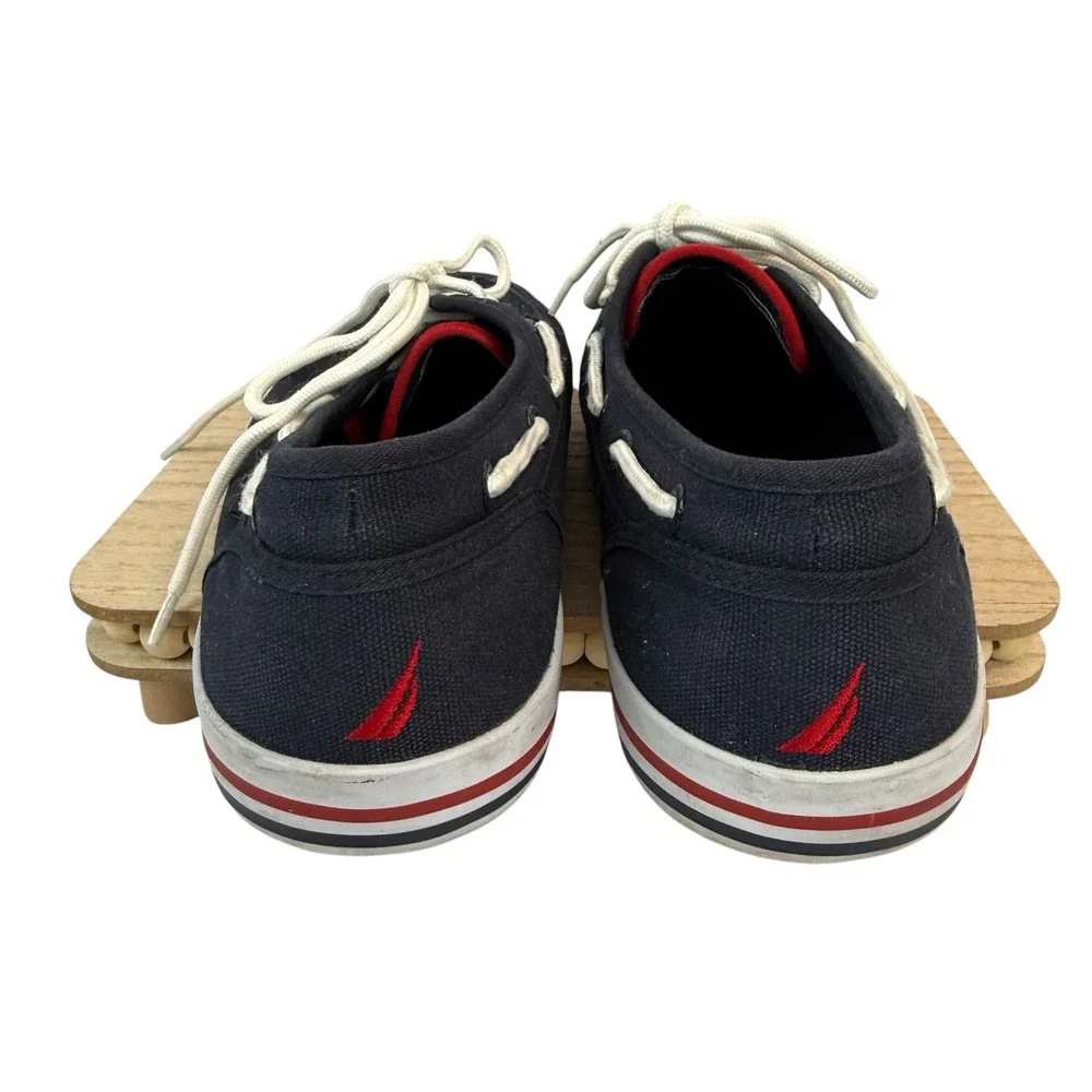 Nautica Spinnaker Boat Shoes 9.5 Navy Blue Canvas Lace Up Nautical Sneaker